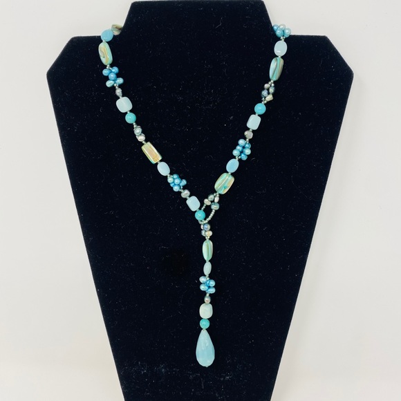 CLEARANCE!! Gorgeous Necklace**Semiprecious Stones - Picture 3 of 4